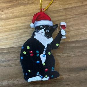 BEAUTIFUL TUXEDO CAT HOLDING WINE GLASS CHRISTMAS ORNAMENT ♥️😂🎄🤗💕😁